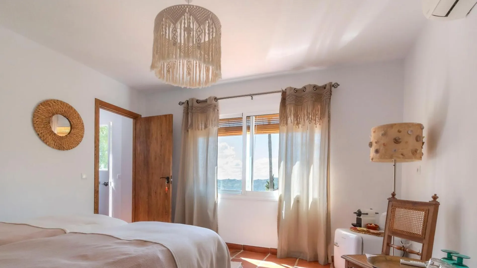 Casa Tragabalas Competa Bed & Breakfast